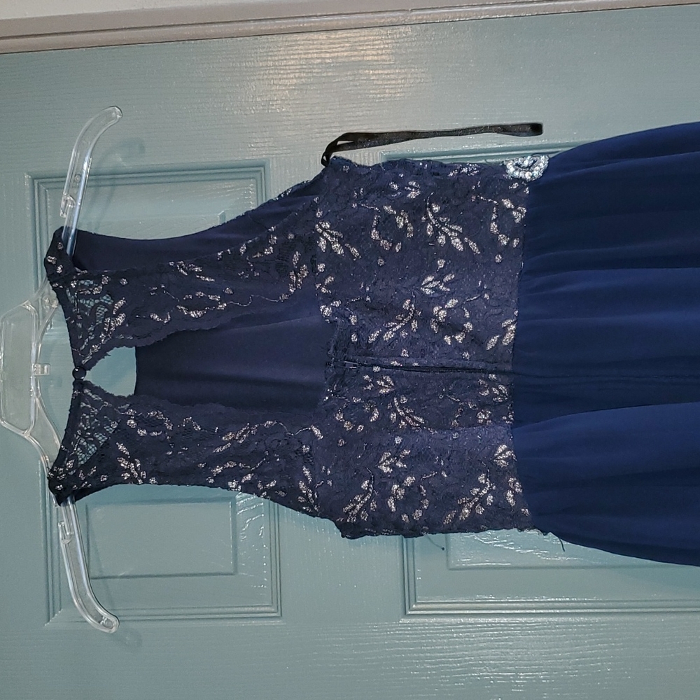 Dress - Picture 5 of 7